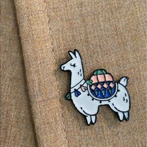 NWOT Llama enamel pin